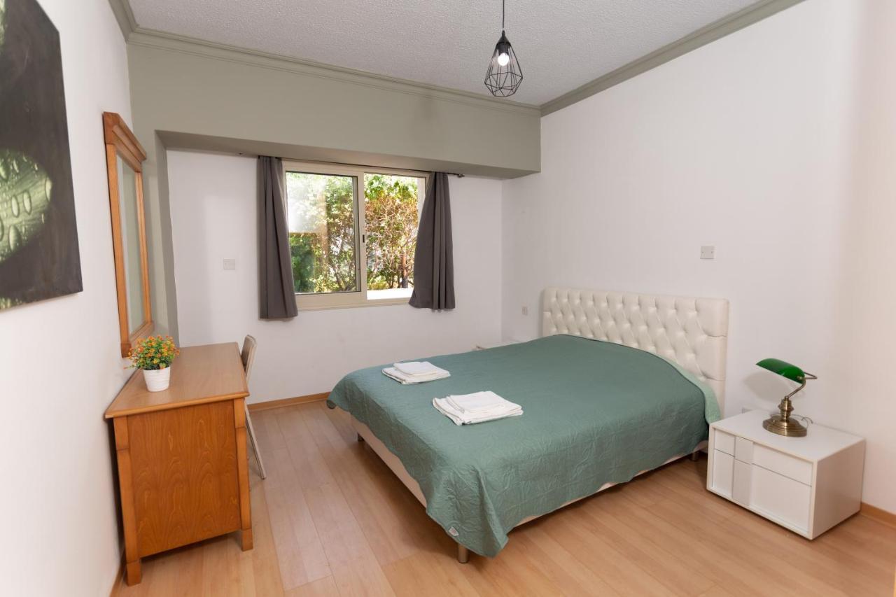 Always Welcome! Near Beach, Cml Swimming Pool 파포스 외부 사진